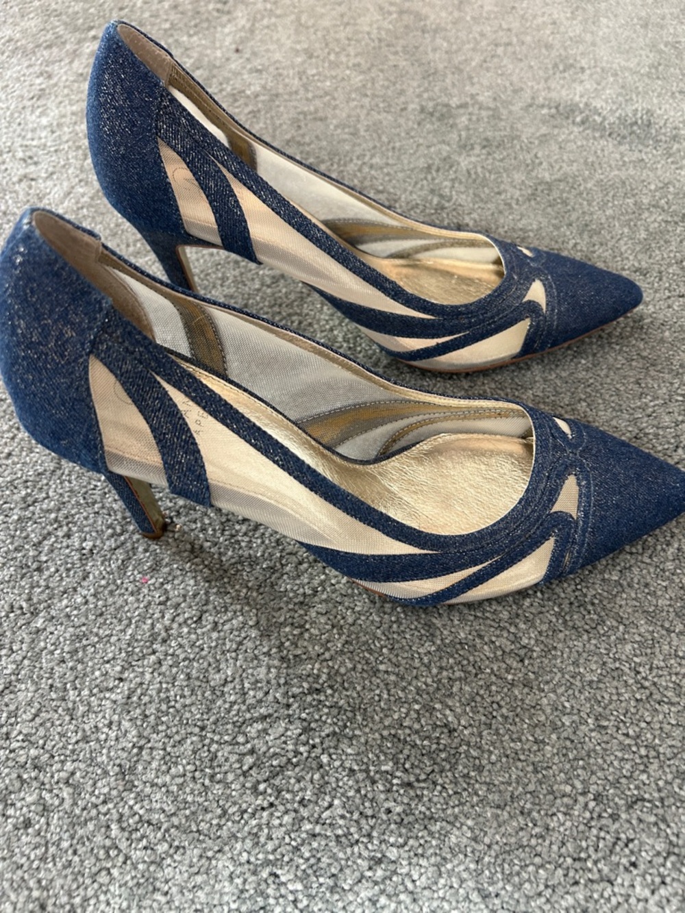 Navy Blue 3” Heels / Pumps Adrianna Papell with Side Cutouts, Almost New, 9M